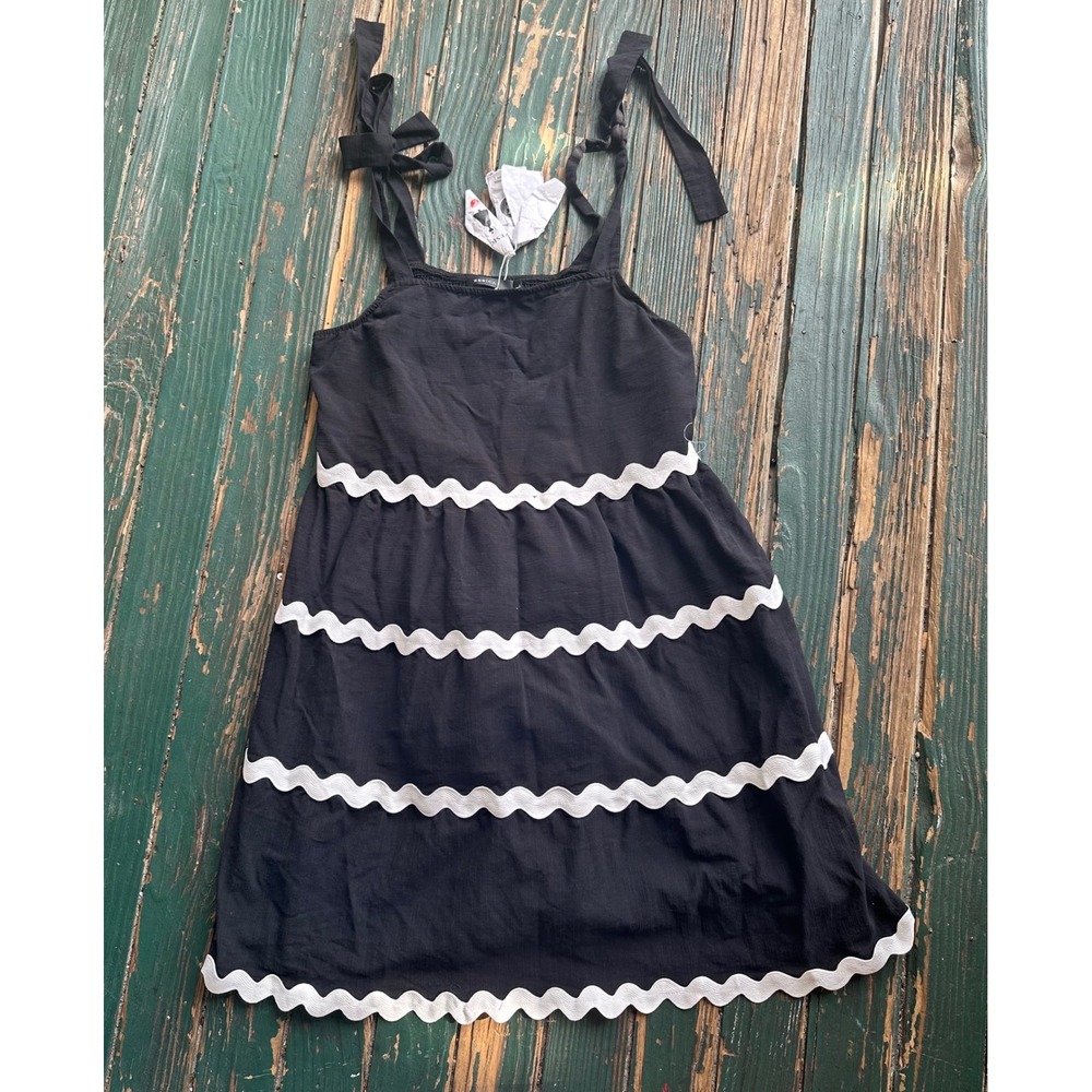 Zesica Black Ric Rac Trim Tiered Mini Dress Tie Strap Smocked Back L A3910